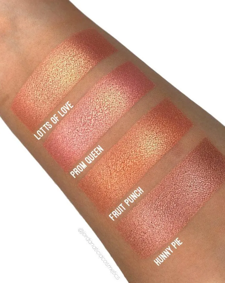BLUSHER - LOTTS OF LOVE