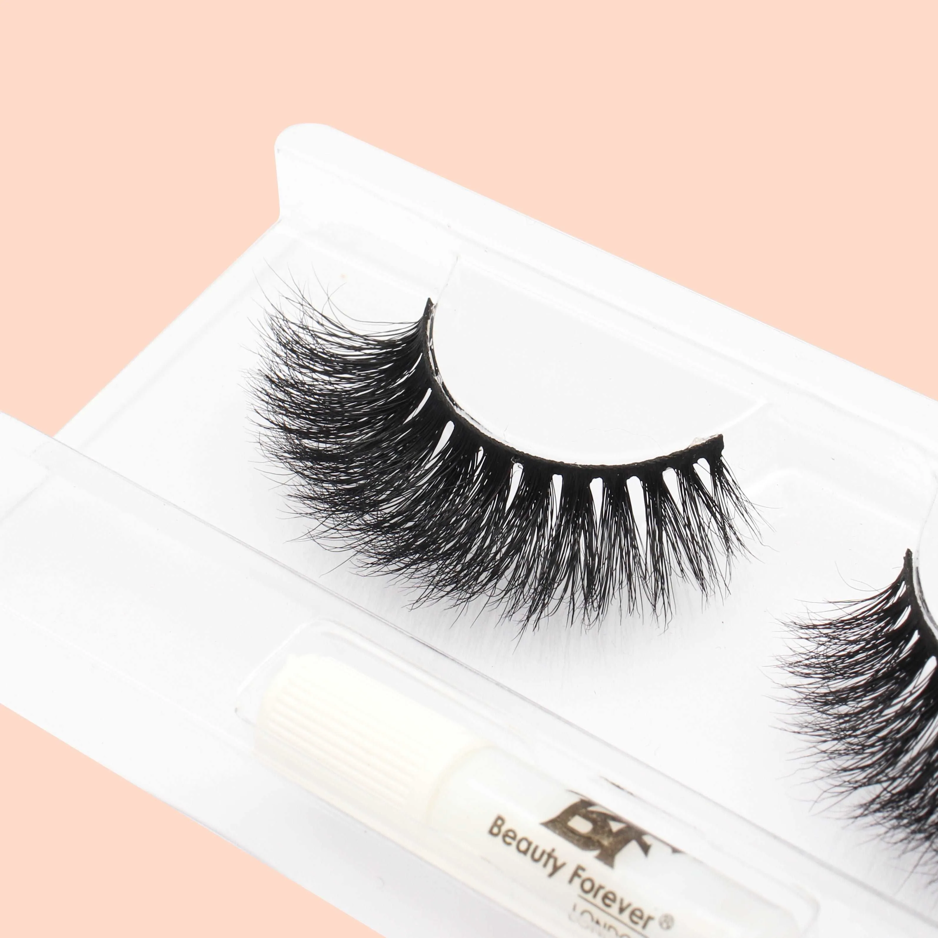 Faux Mink 3D Eyelashes Louise No. 113(Textured and intense outerly)
