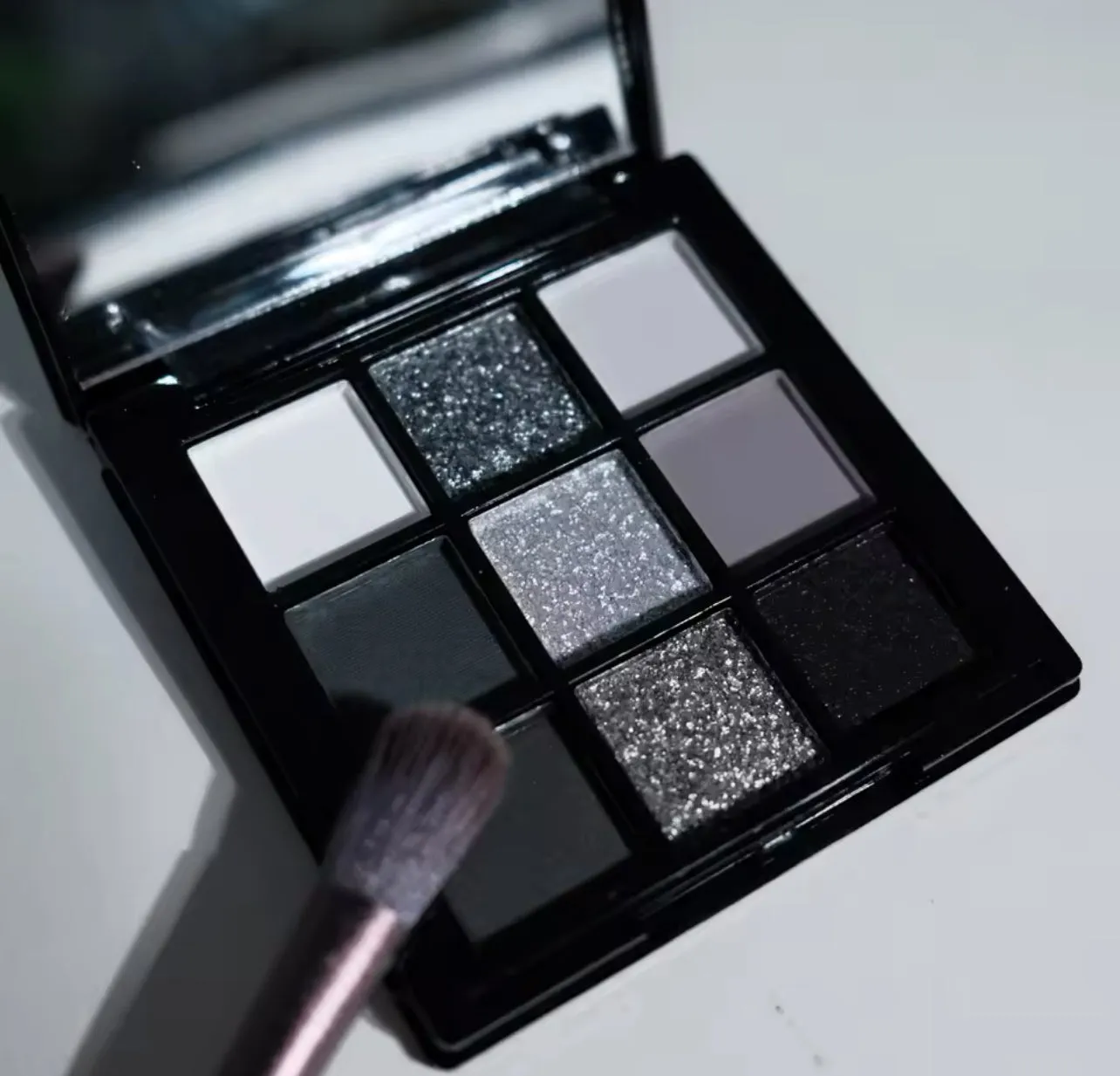 Foxy 9-Color Smokey Eye Shadow Palette