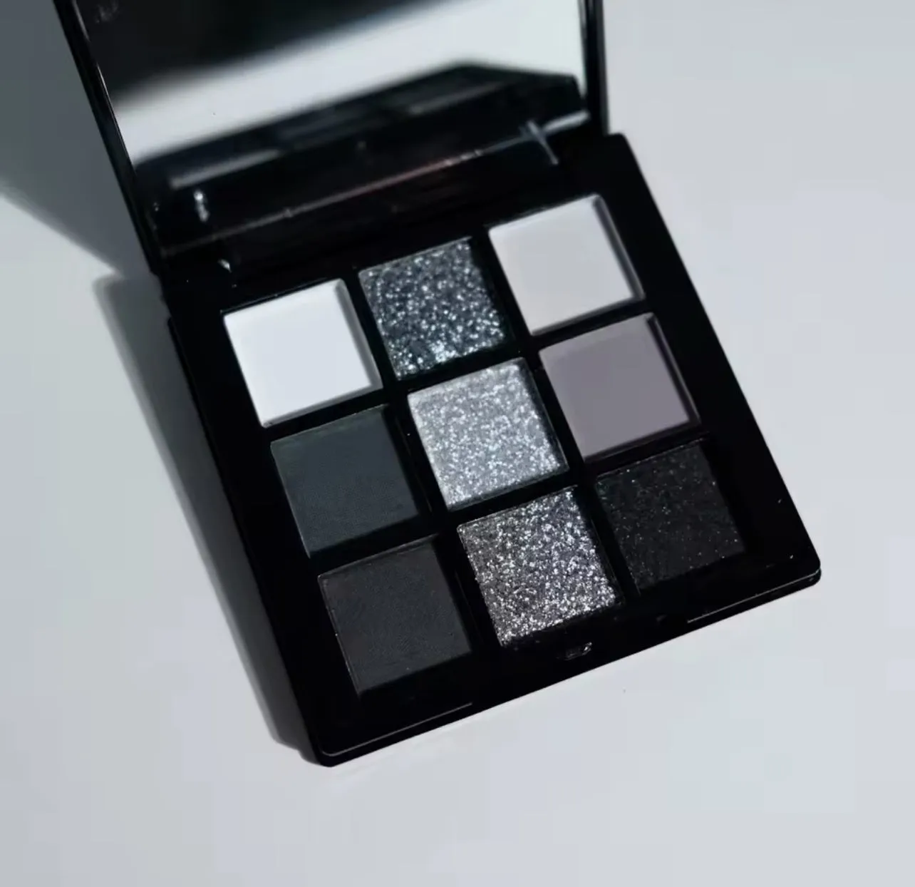 Foxy 9-Color Smokey Eye Shadow Palette
